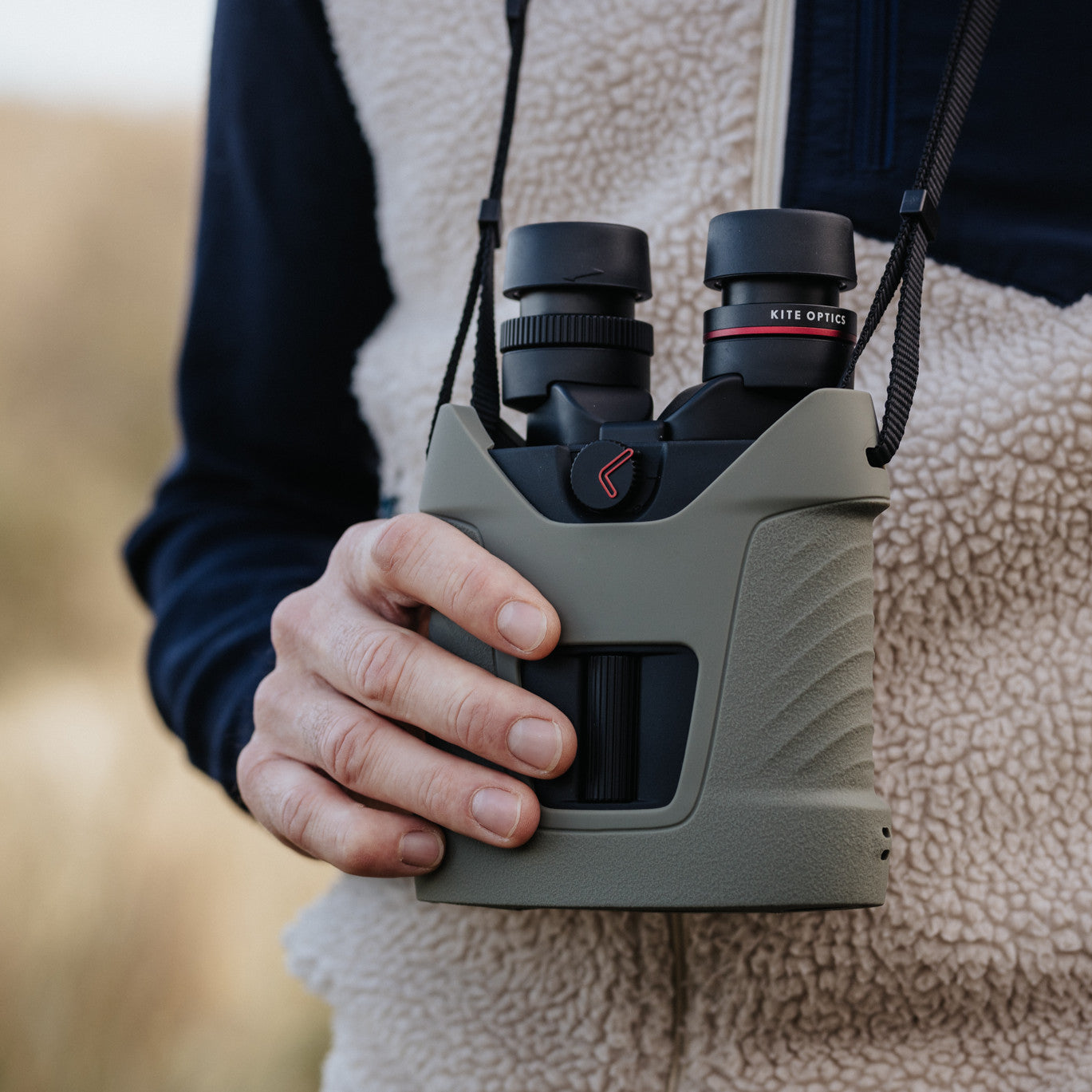 Kite Optics APC 42 - 16x42 Stabilized Binoculars - AA Battery